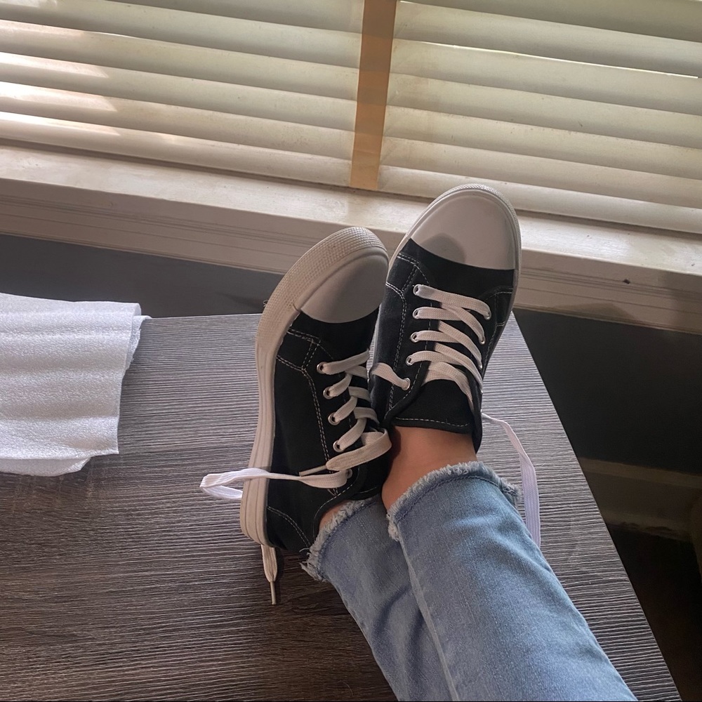 Shoes - Picture 4 of 9